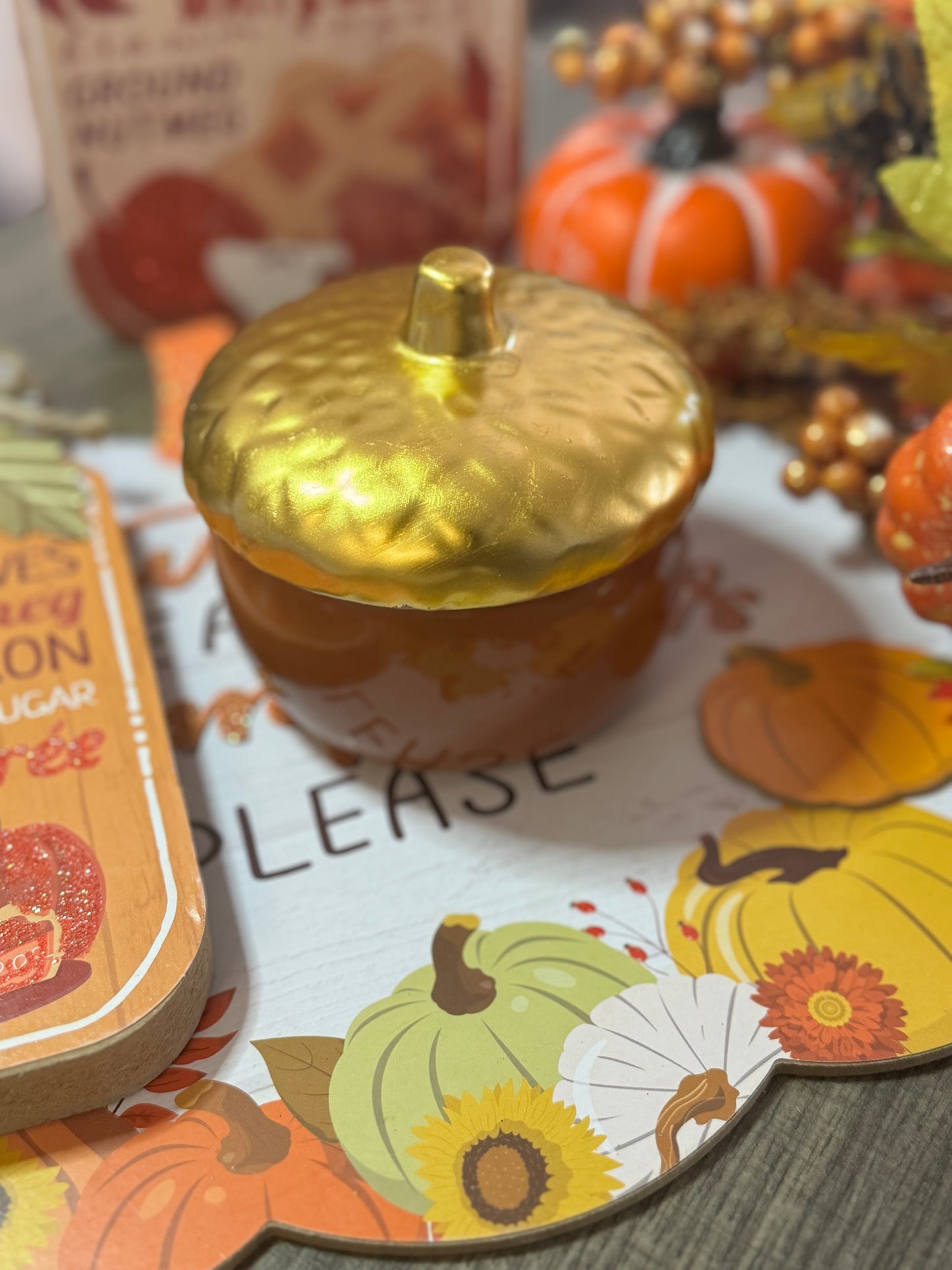 Brown Acorn Ceramic Jar Candle-8 oz