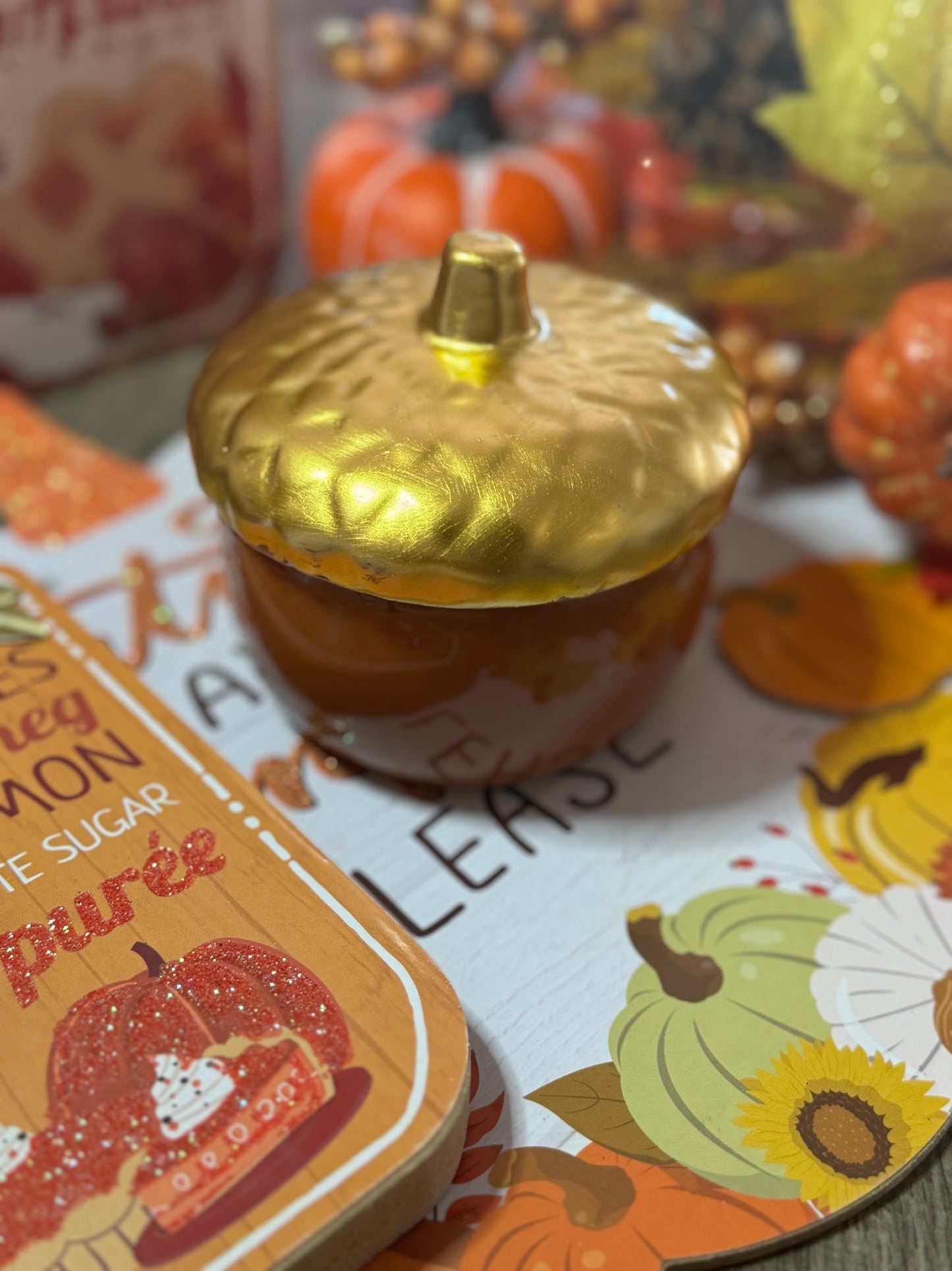 Brown Acorn Ceramic Jar Candle-8 oz