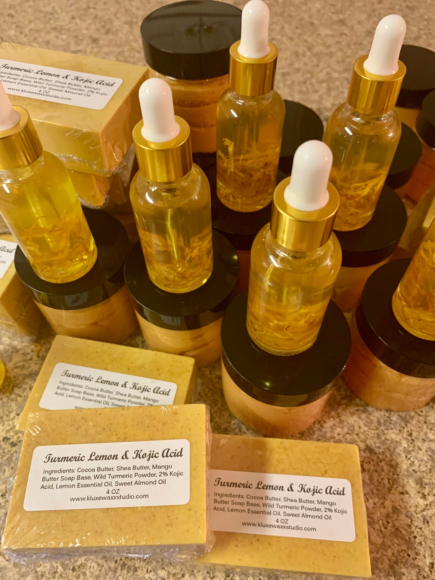 Turmeric Lemon & Tea Tree Facial Glow Oil