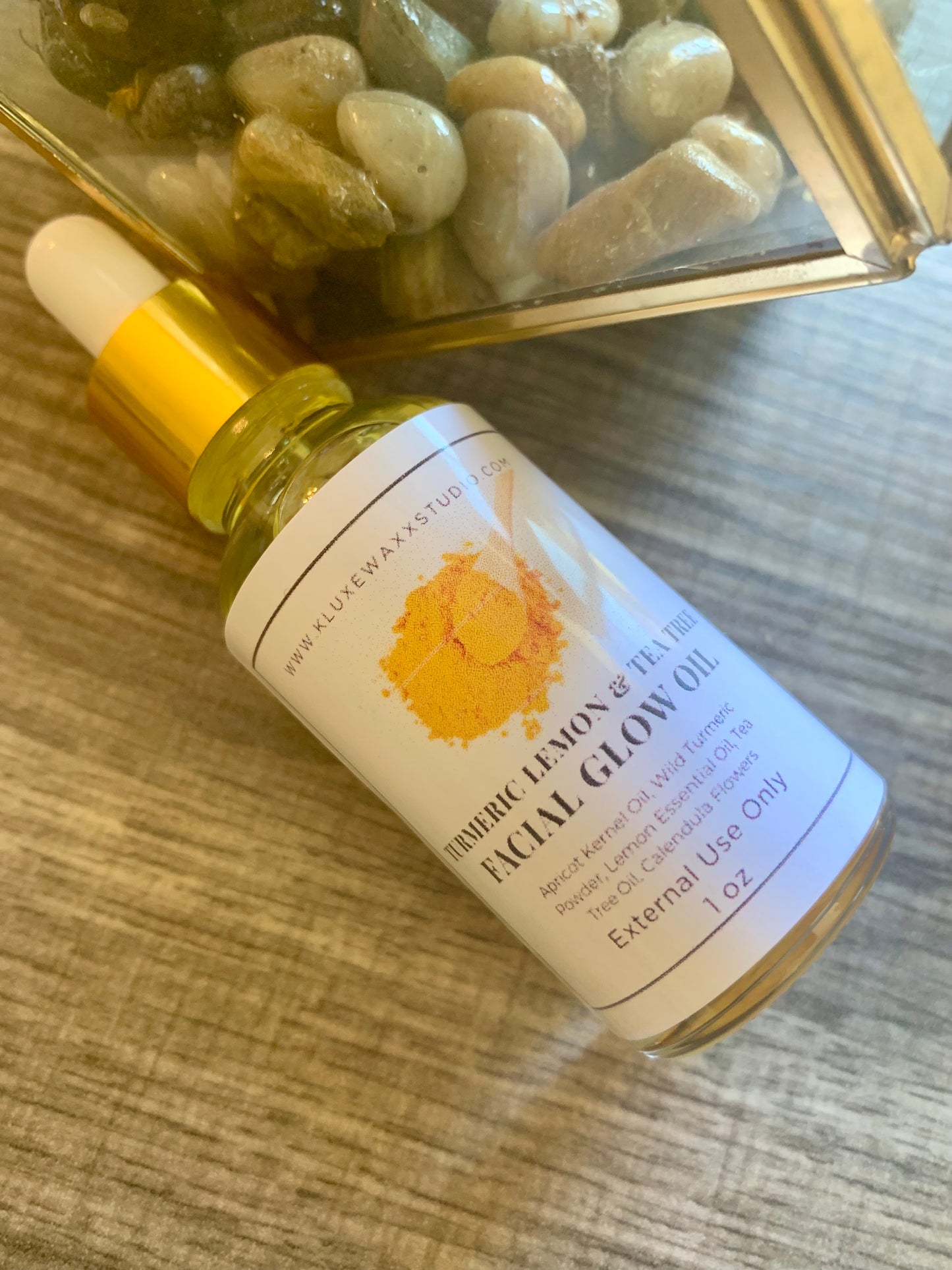 Turmeric Lemon & Tea Tree Facial Glow Oil