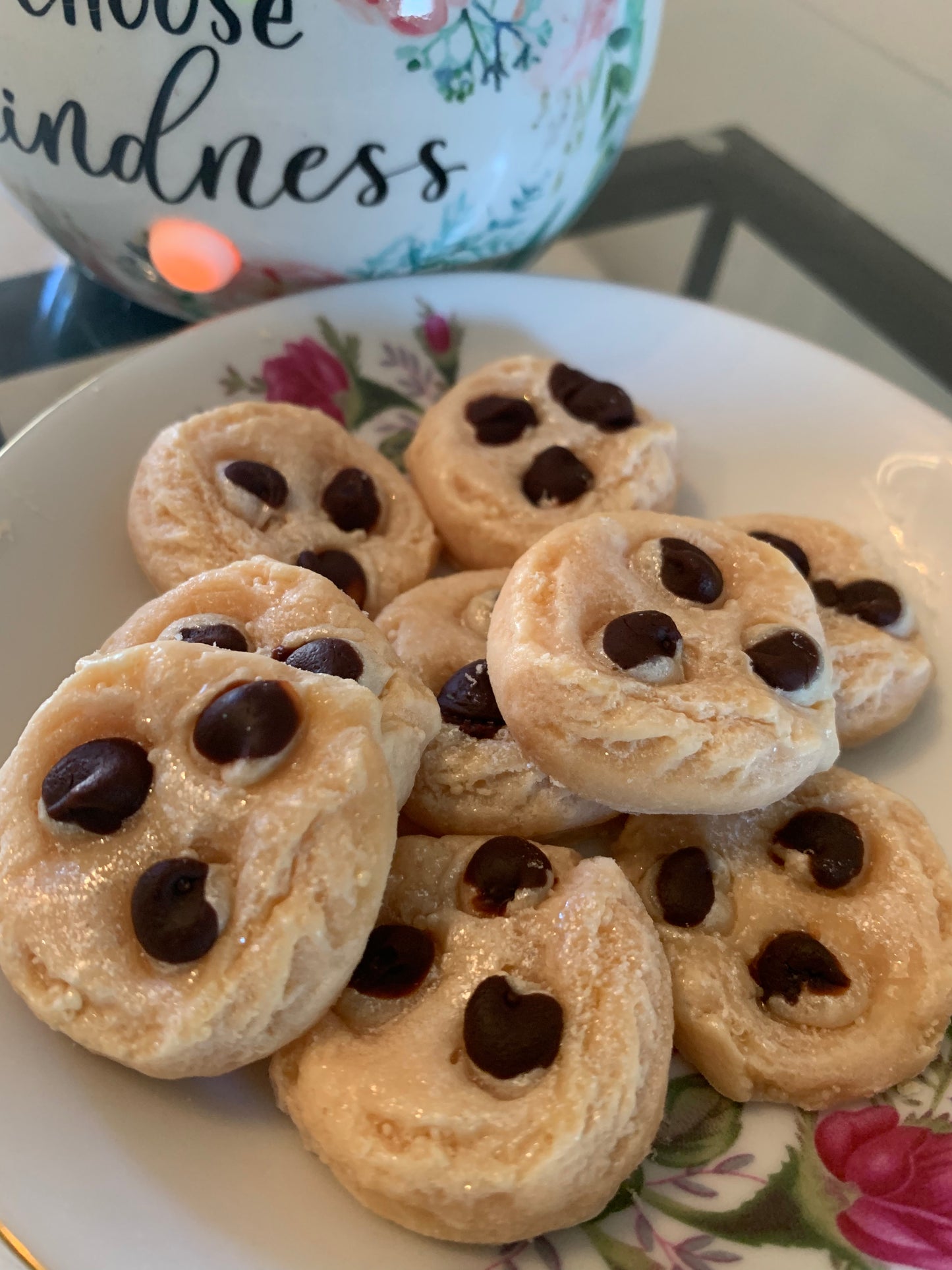 Mini Chocolate Chip Cookie Melts
